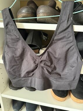 Hanes Black Seamless Support Bralette